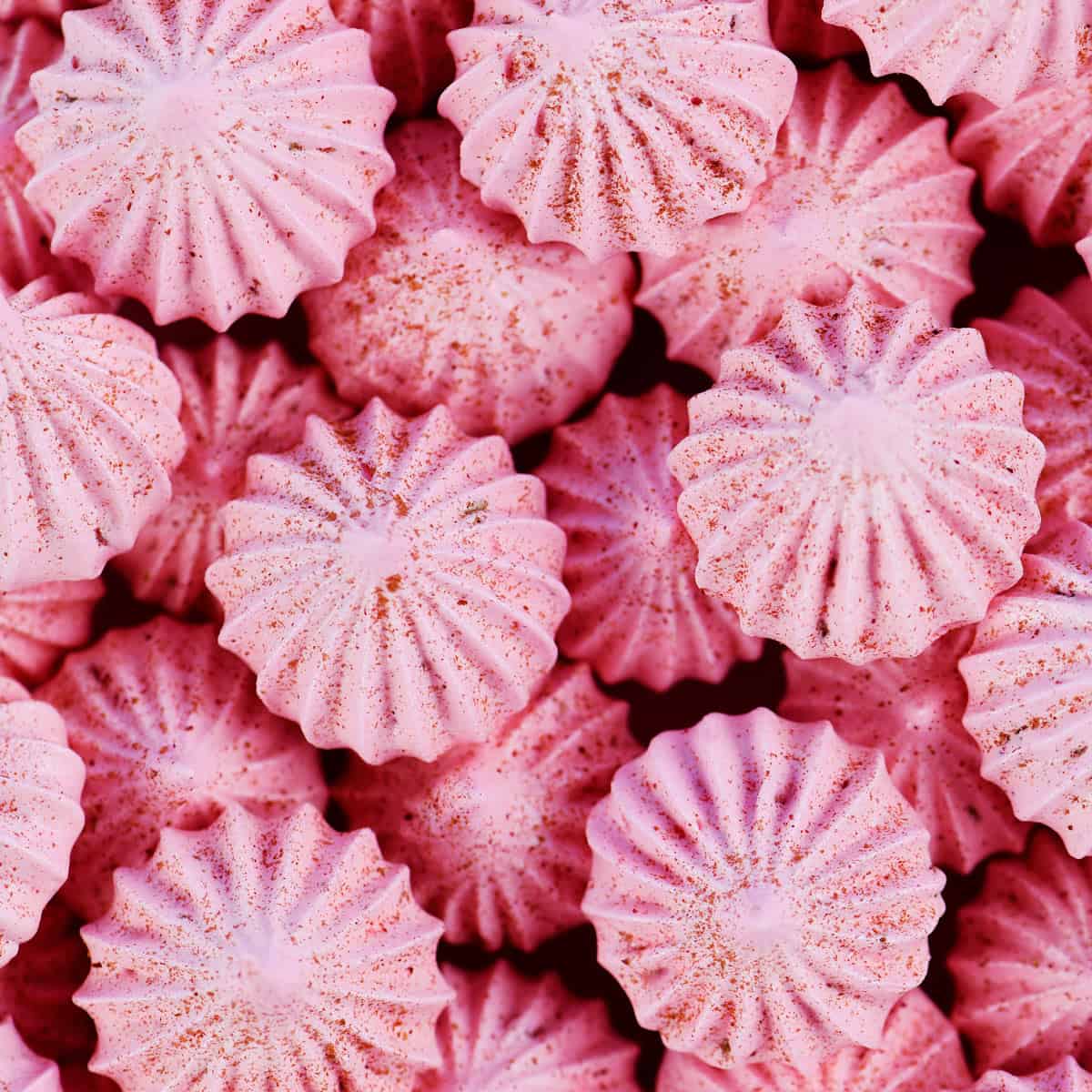 Bake 'Forgotten Kisses': Perfect Strawberry Meringue Cookies